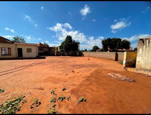 5 BEDROOM HOUSE FOR SALE IN MAHWELERENG